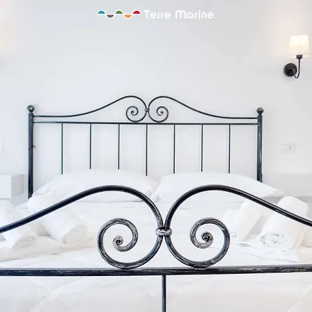 Il Delfino, Terre Marine لا سبيتسْيا